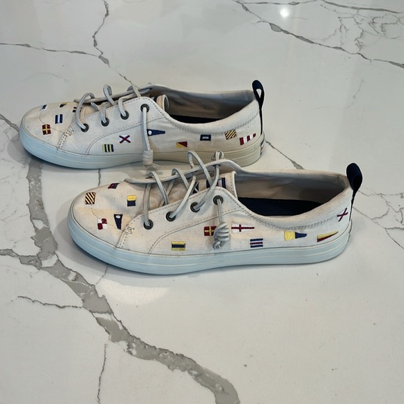 Crest Vibe Nautical Flag Sneaker - Women’s Sz 9 - Picture 2 of 4